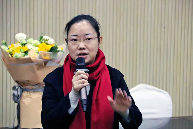 副縣長龔弟霞發表講話